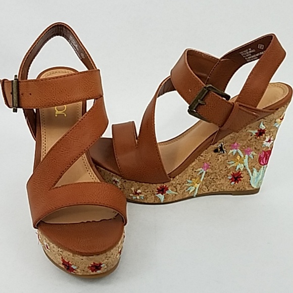 Sugar Shoes - NEW Sugar Wedges Size 8 Women